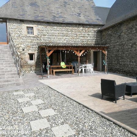Peyo Et Foodie Escou Exterior photo